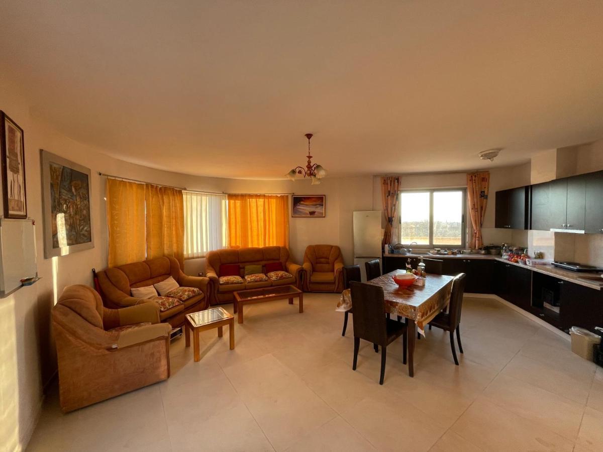 B&B - Private Rooms Tirana Bagian luar foto